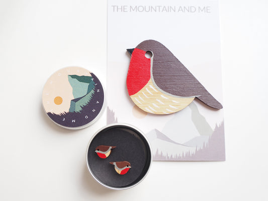 Robin Brooch - Bamboo Hand Painted Robin Pin Brooch