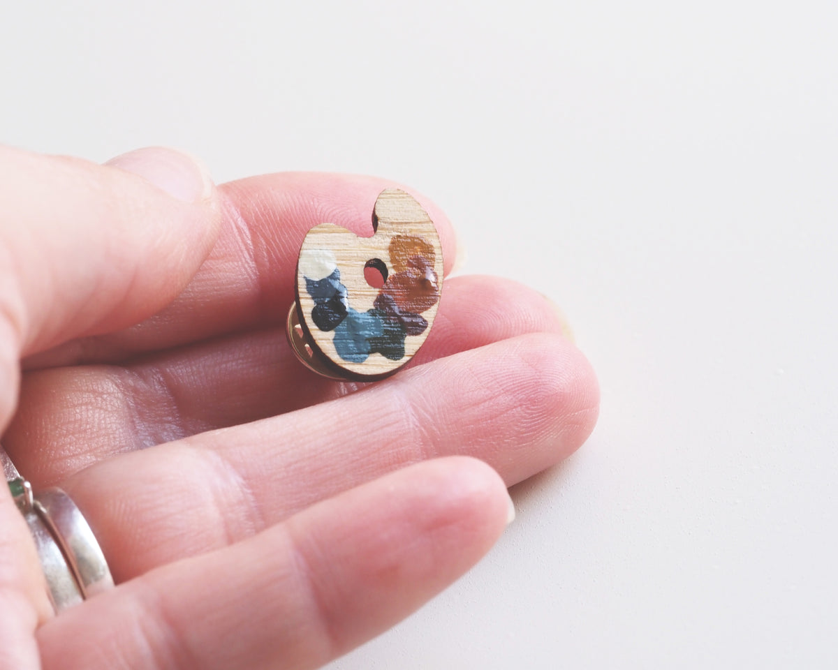 Mini Artist’s Palette Pin Badge – Hand-Painted Gift for Art Lovers