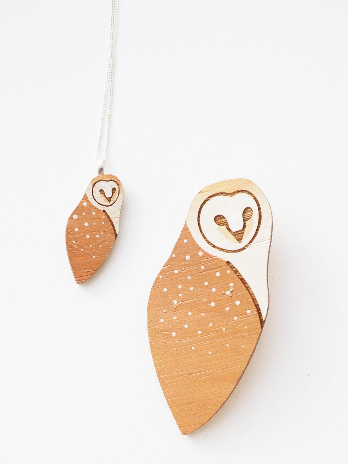 Barn Owl Brooch - Hand Painted Bamboo