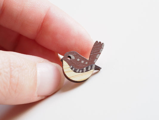 Mini Wren Pin Badge – Hand-Painted Bamboo Bird Gift
